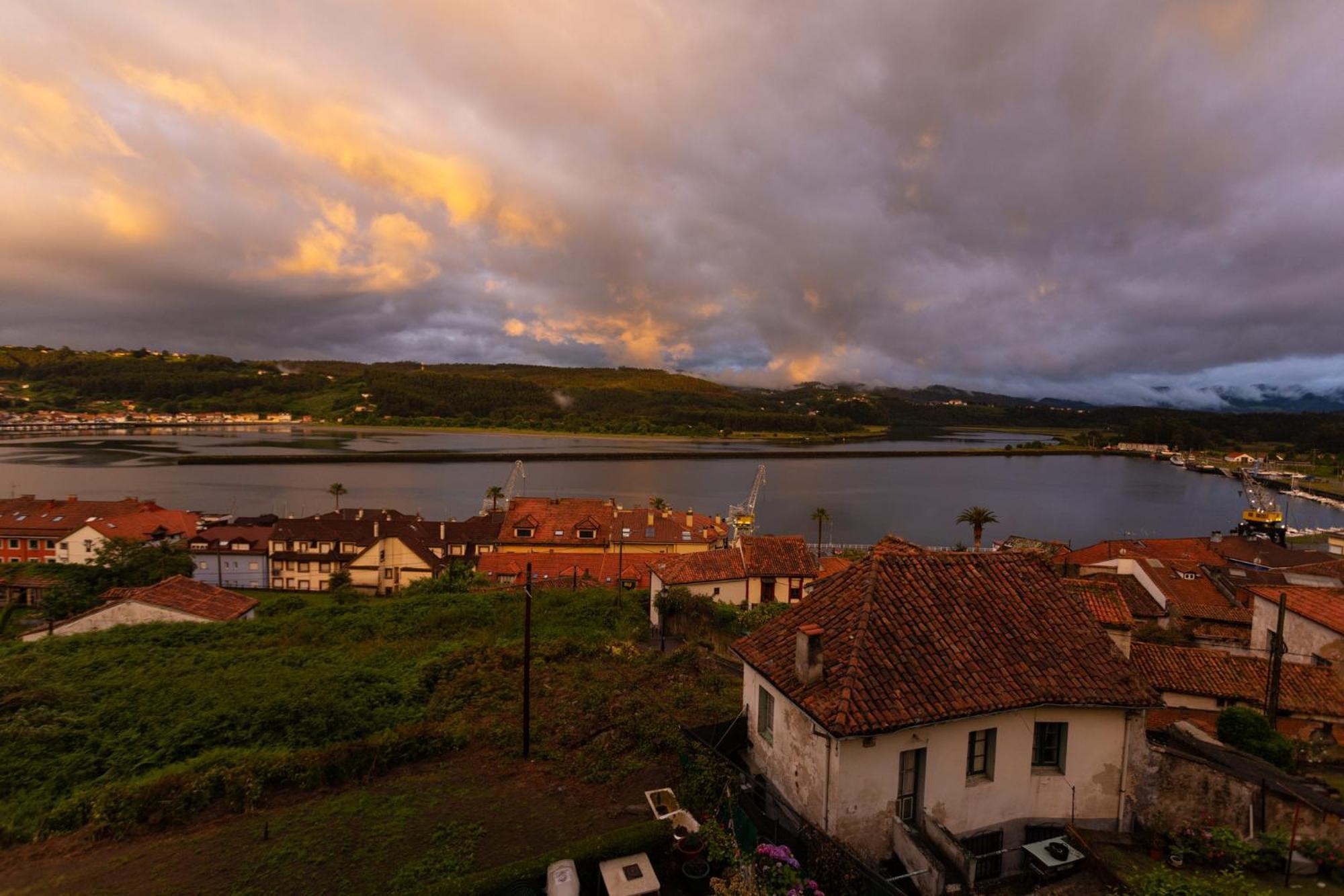 Apartament Sea Breeze And Beautiful Views! Muros de Nalón Zewnętrze zdjęcie